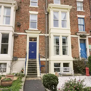 https://abbey-vista-whitby.yorkshirehotels.net
